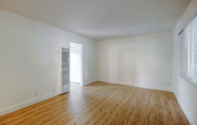 801 W 9 ST