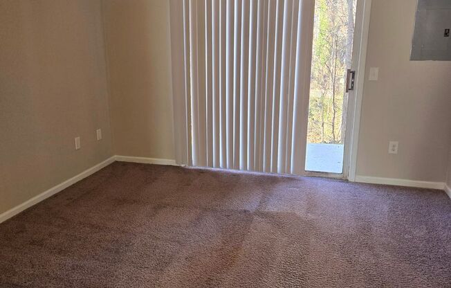 1 bed, 1 bath, 700 sqft, $925, Unit 1018 E Barton St Apt 1018-C