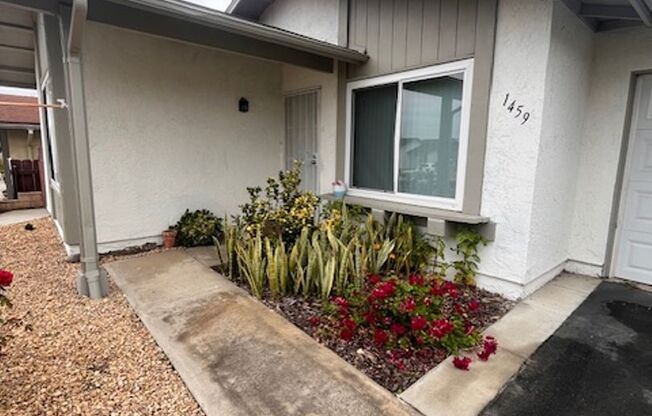 Beautifully Updated 2 Bed 2 Bath 55+ Peacock Hills Senior Living Home