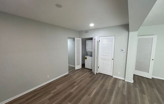 1 bed, 1 bath, 700 sqft, $2,998