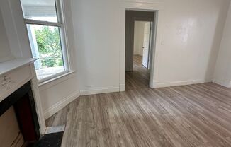 3 beds, 1 bath, $700