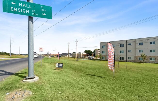 3 beds, 2 baths, 1,134 sqft, $1,595, Unit 724