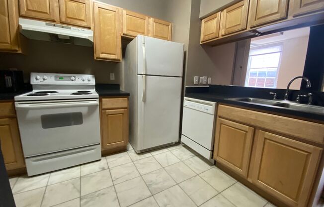 2 beds, 1 bath, 768 sqft, $1,299, Unit 304