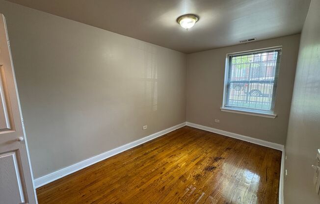 1 bed, 1 bath, $1,000, Unit 4850 #G1