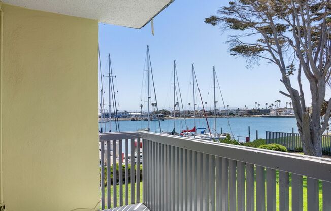 2 beds, 2 baths, 1,058 sqft, $2,898, Unit 4220.110