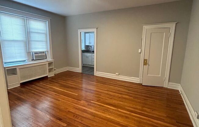 1 bed, 1 bath, $1,999