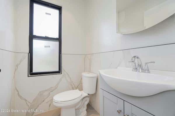 2 beds, 2 baths, 1,150 sqft, $3,250, Unit 23