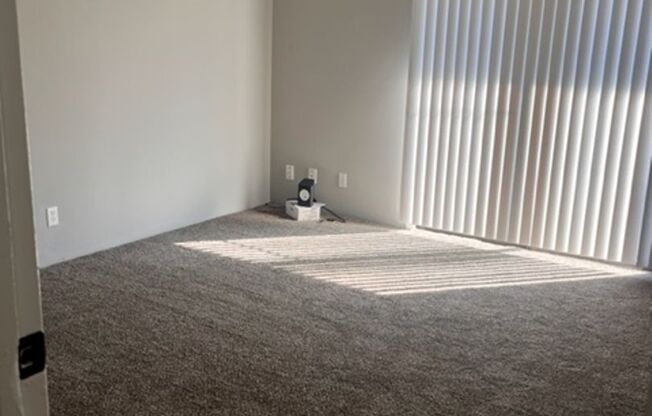 2 beds, 1.5 baths, 1,577 sqft, $1,255, Unit 1204