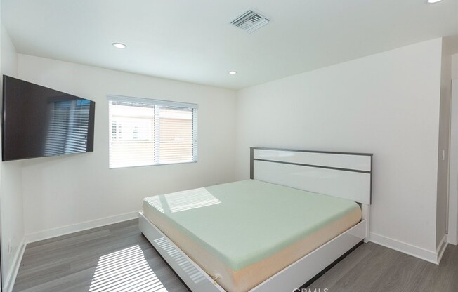 12818 ARMINTA ST