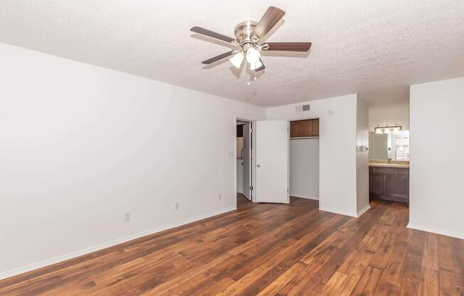 2 beds, 2 baths, 967 sqft, $1,399