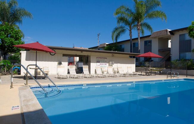 2 beds, 1 bath, 950 sqft, $2,195, Unit 070