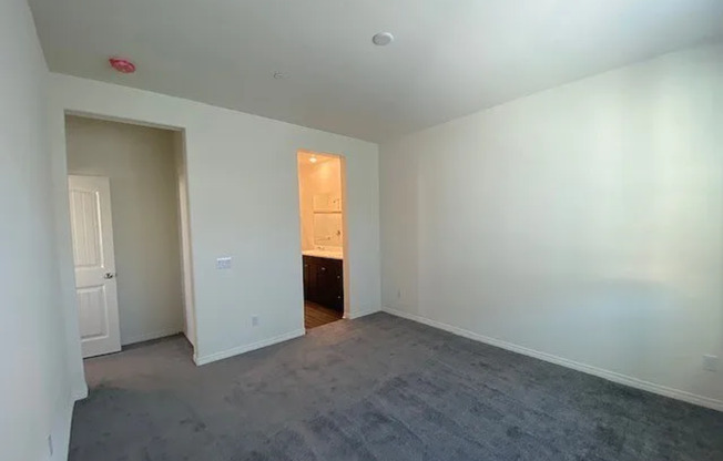 1 bed, 1 bath, $1,700