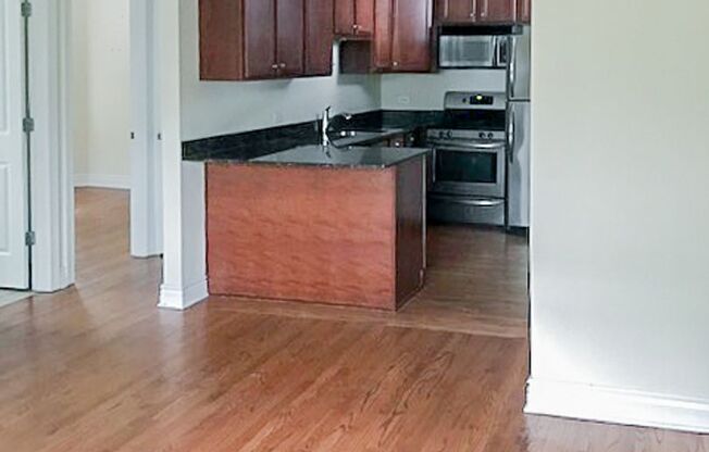 2 beds, 1 bath, 645 sqft, $2,795, Unit 1216WAV2