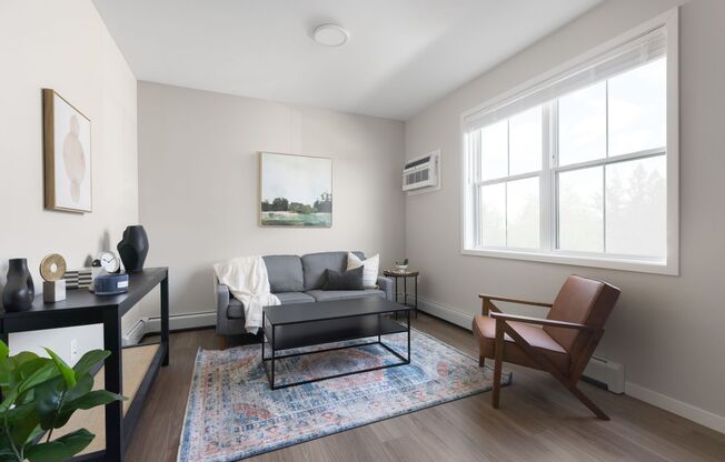 Studio, 1 bath, 540 sqft, $1,040, Unit 312