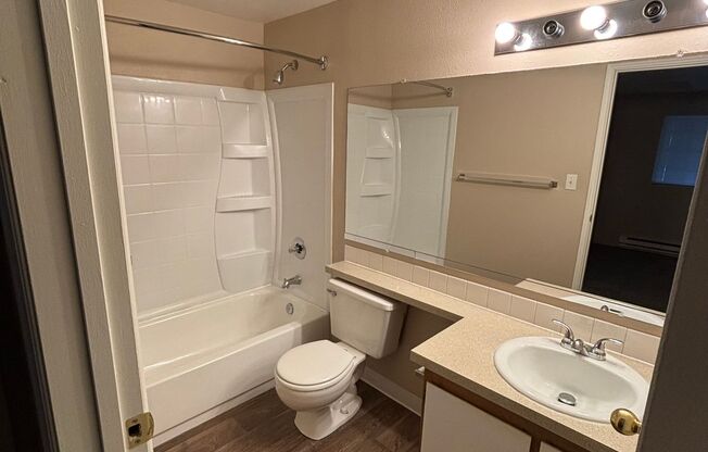 1 bed, 1 bath, 532 sqft, $1,400, Unit 238