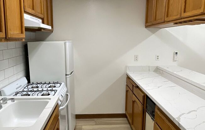 1 bed, 1 bath, 572 sqft, $2,195, Unit 320