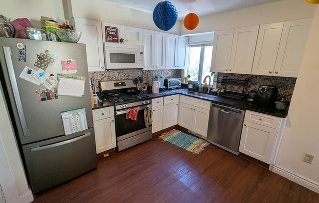 14 MARKET ST