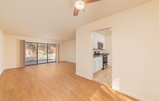 Camelback North Apartments CNM