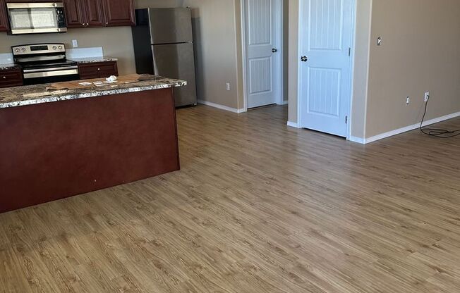 1805 W Marina Dr