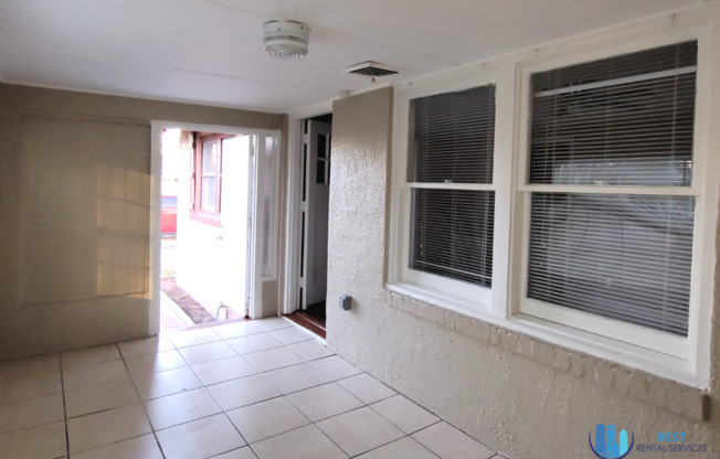 2 beds, 1 bath, $1,350