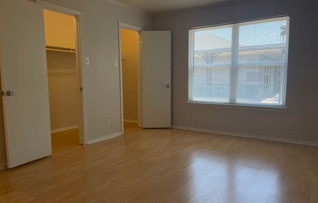 2 beds, 1 bath, 992 sqft, $1,414, Unit ABB-1-221