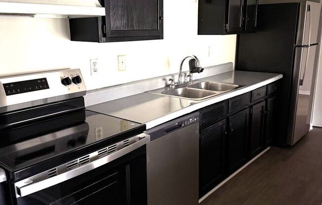 University Area Condo, 2 bd, 2bth