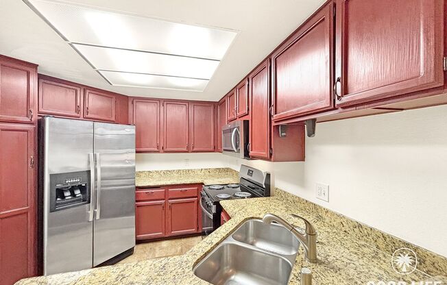 Spacious 3B/2.5BA Multi‑Level Home in Redwood Village with Attached Garage, Private Patio & Community Amenities