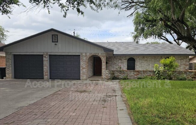 1412 LARK AVE