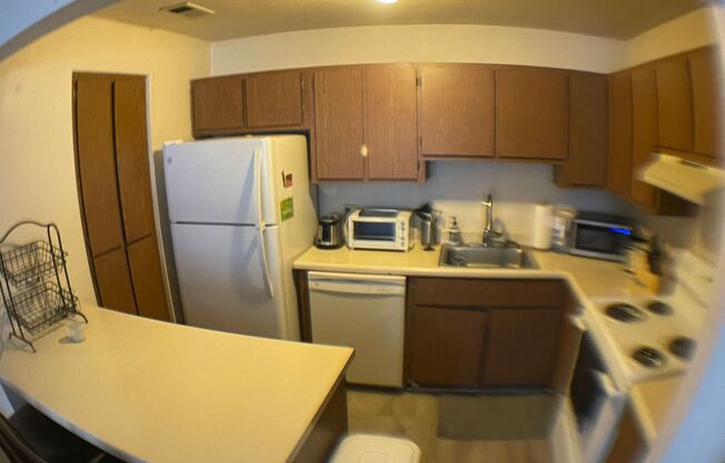 1 bed, 1 bath, $1,400, Unit Unit #17