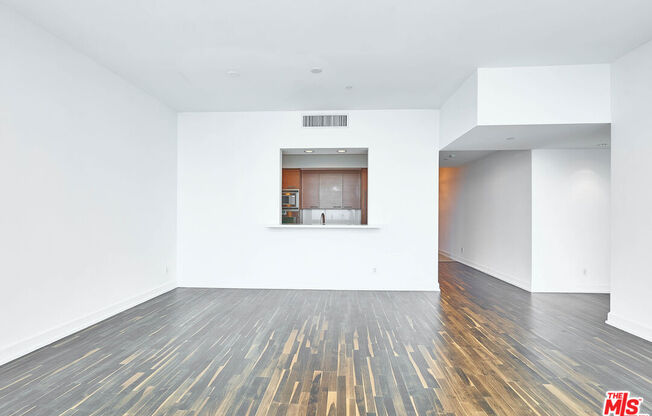 2 beds, 2 baths, 1,580 sqft, $6,695, Unit 35I