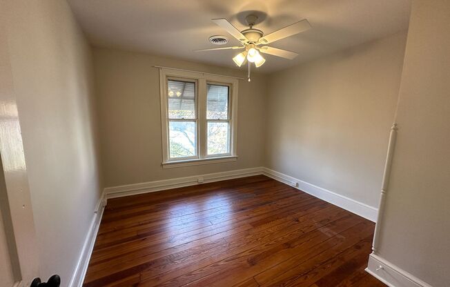 2 beds, 1 bath, 900 sqft, $1,100, Unit 136 S. 4th St. - 2