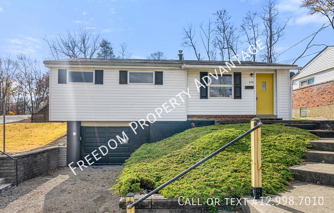438 PRESQUE ISLE DR
