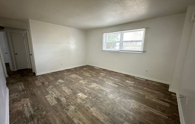 2 beds, 1 bath, $850, Unit Apt #117