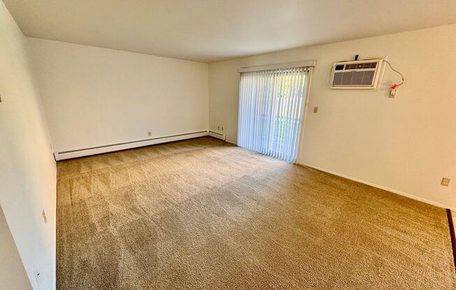 2 beds, 1 bath, 900 sqft, $1,295, Unit 56