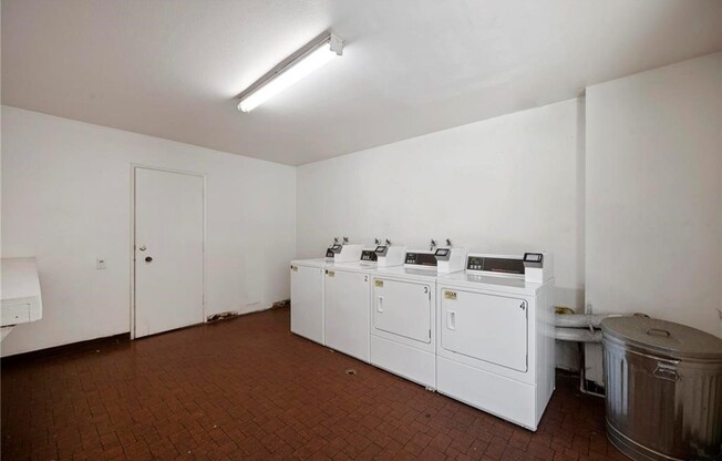 1 bed, 1 bath, 683 sqft, $2,450, Unit E118