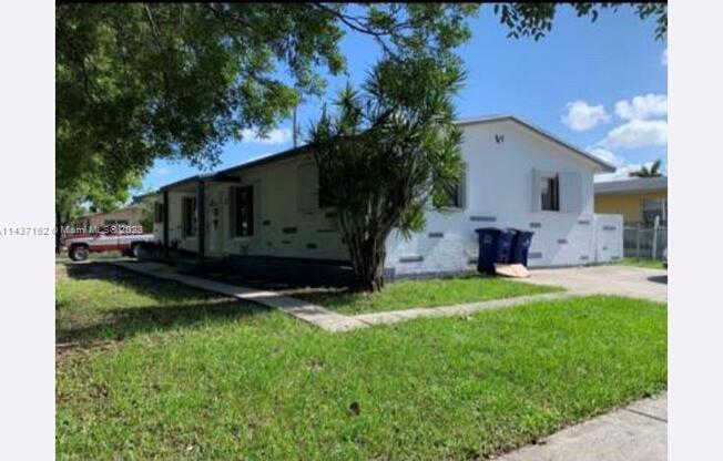 401 SW 8 ST