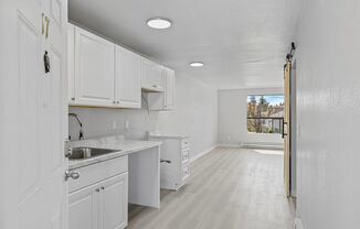 Highline Villas - Renovated 1-Bedroom Apartment | Steps from Downtown Burien