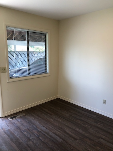 3 beds, 2 baths, 900 sqft, $2,075, Unit 803