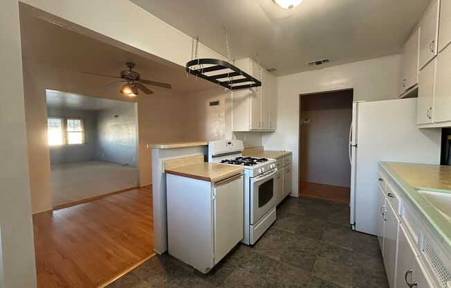 2 beds, 1 bath, 1,200 sqft, $2,195, Unit 11146