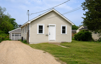 Bright & updated 2br Uptown home w/garage!