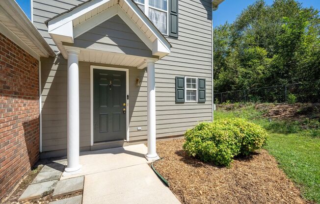 Charming 2 BR, 2.5 BA Townhome Located in the Heart of Greer