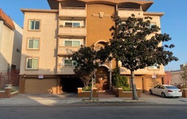 2 beds, 2 baths, 1,450 sqft, $3,250, Unit 301