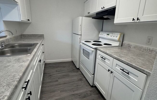 2 beds, 1 bath, 992 sqft, $1,250, Unit 328