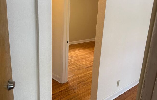 2 beds, 1 bath, 753 sqft, $1,409, Unit 208