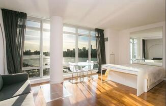 2 NORTHSIDE PIERS