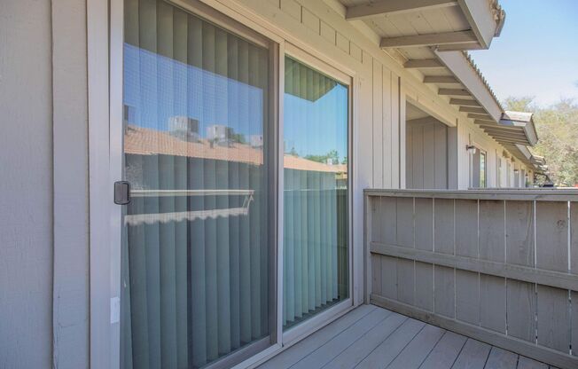 2 beds, 1 bath, 872 sqft, $1,325, Unit G1179