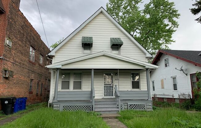 3670 E 142 ST