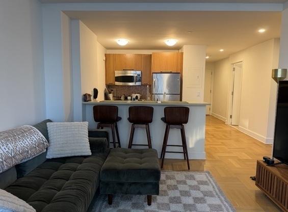 1 bed, 1 bath, $5,484, Unit 1609