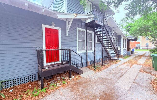 316 W COLUMBUS DR