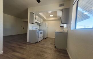 2 beds, 1 bath, $1,100, Unit # #D